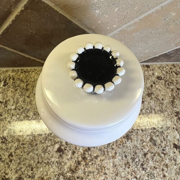 Rae Dunn Crown Large Good Dog Ceramic Treat Container Lidded Food Canister Lid - Picture 7 of 10